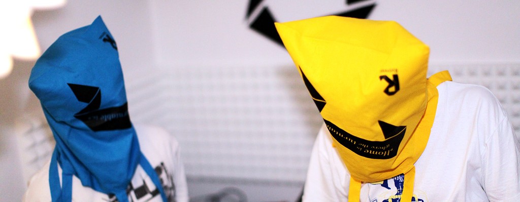 Session_Victim-Bags_photo_by_Paul_Clement