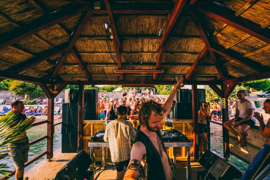 Screen Shot 2016-09-16 at 01.02.51