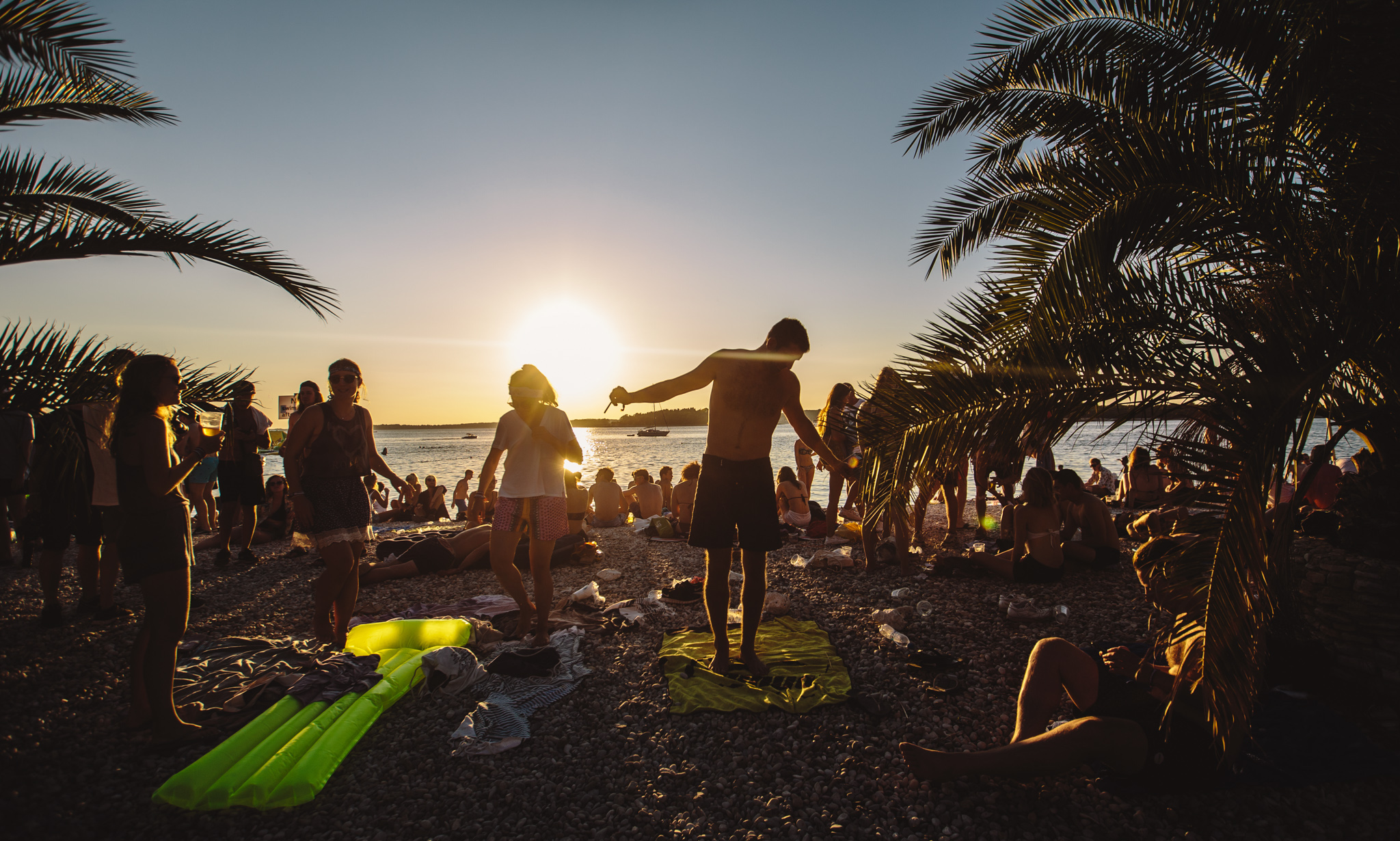 dimensions duncographic RA-82