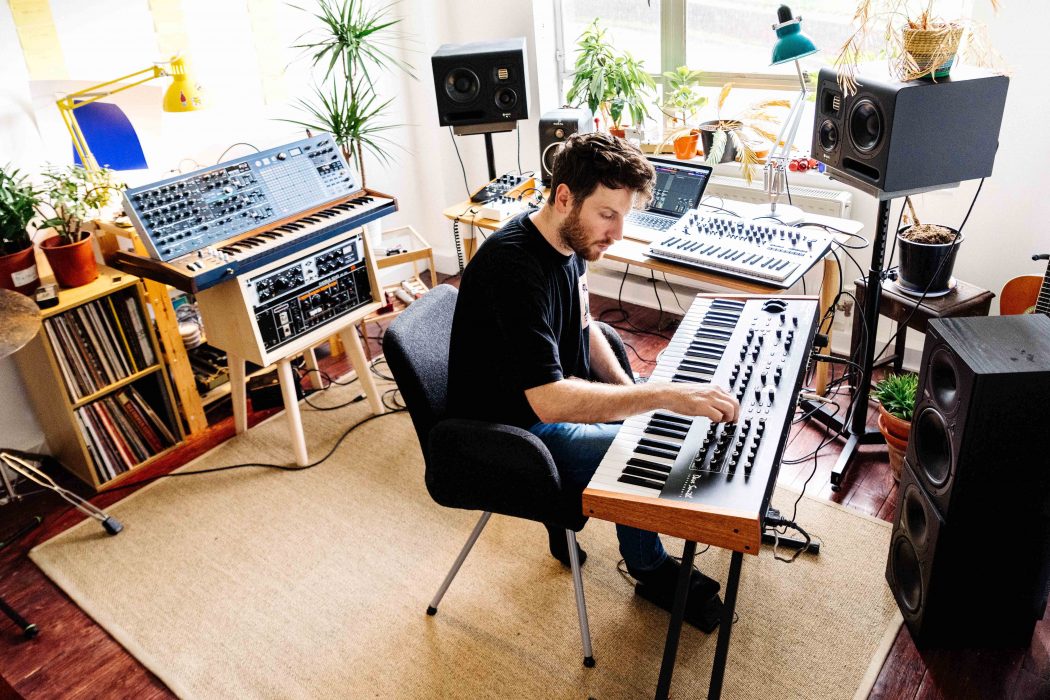 Landelijk Doen strijd If anything magical happens I try to slowly build around it": Talking Tech  with Rival Consoles -